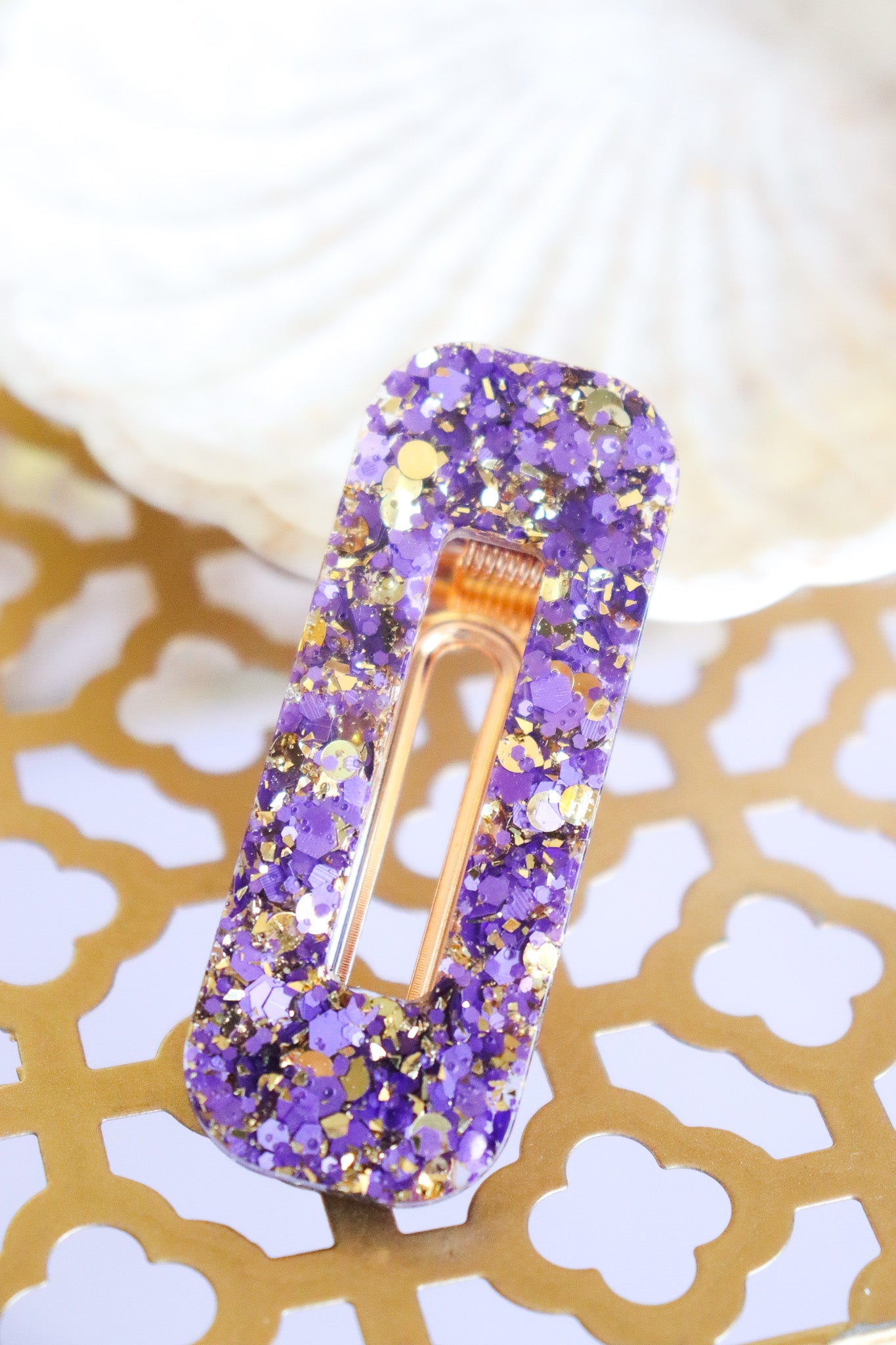 Barrette rectangle paillettes violettes et or