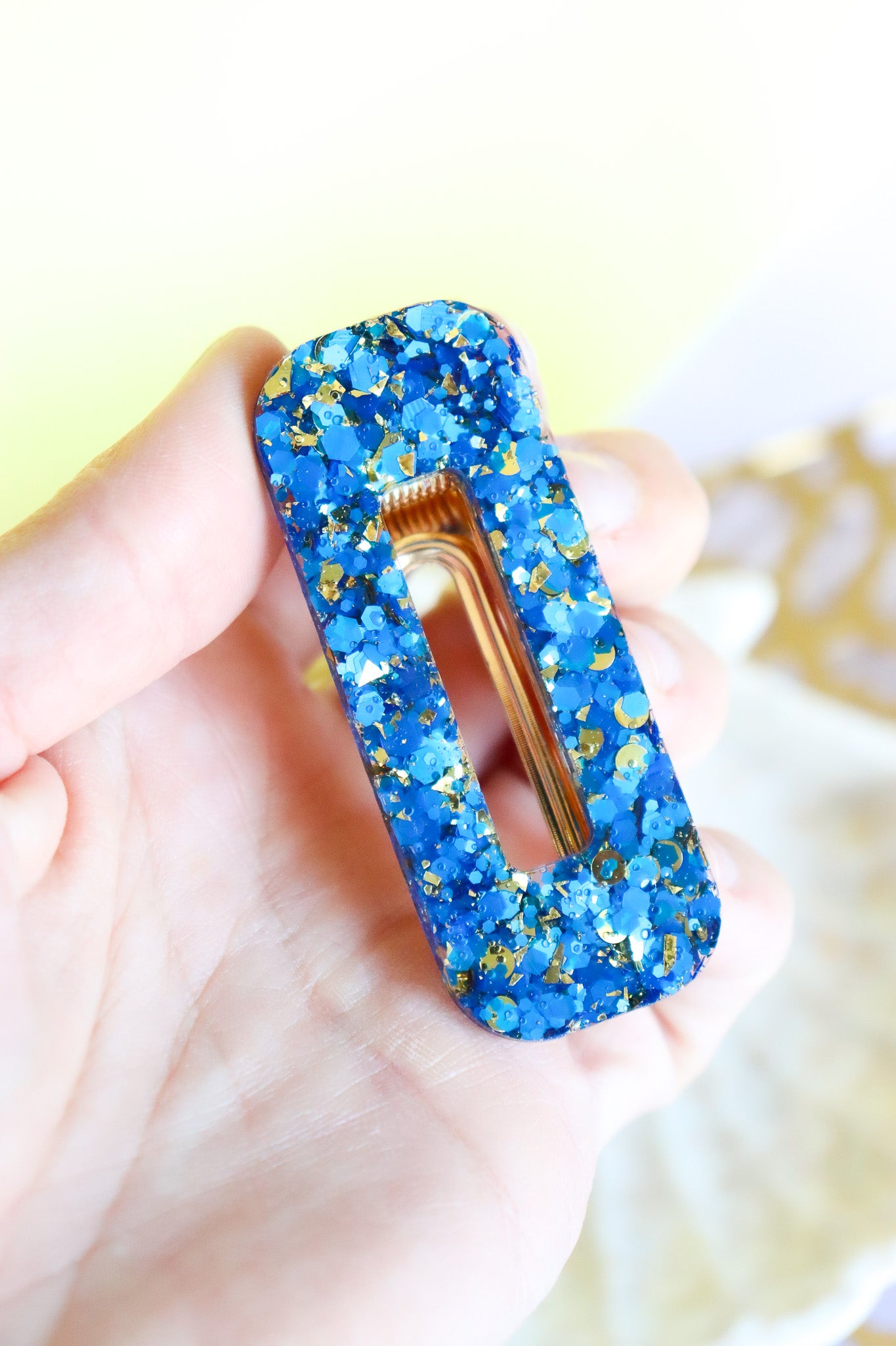 Barrette rectangle paillettes bleues et or