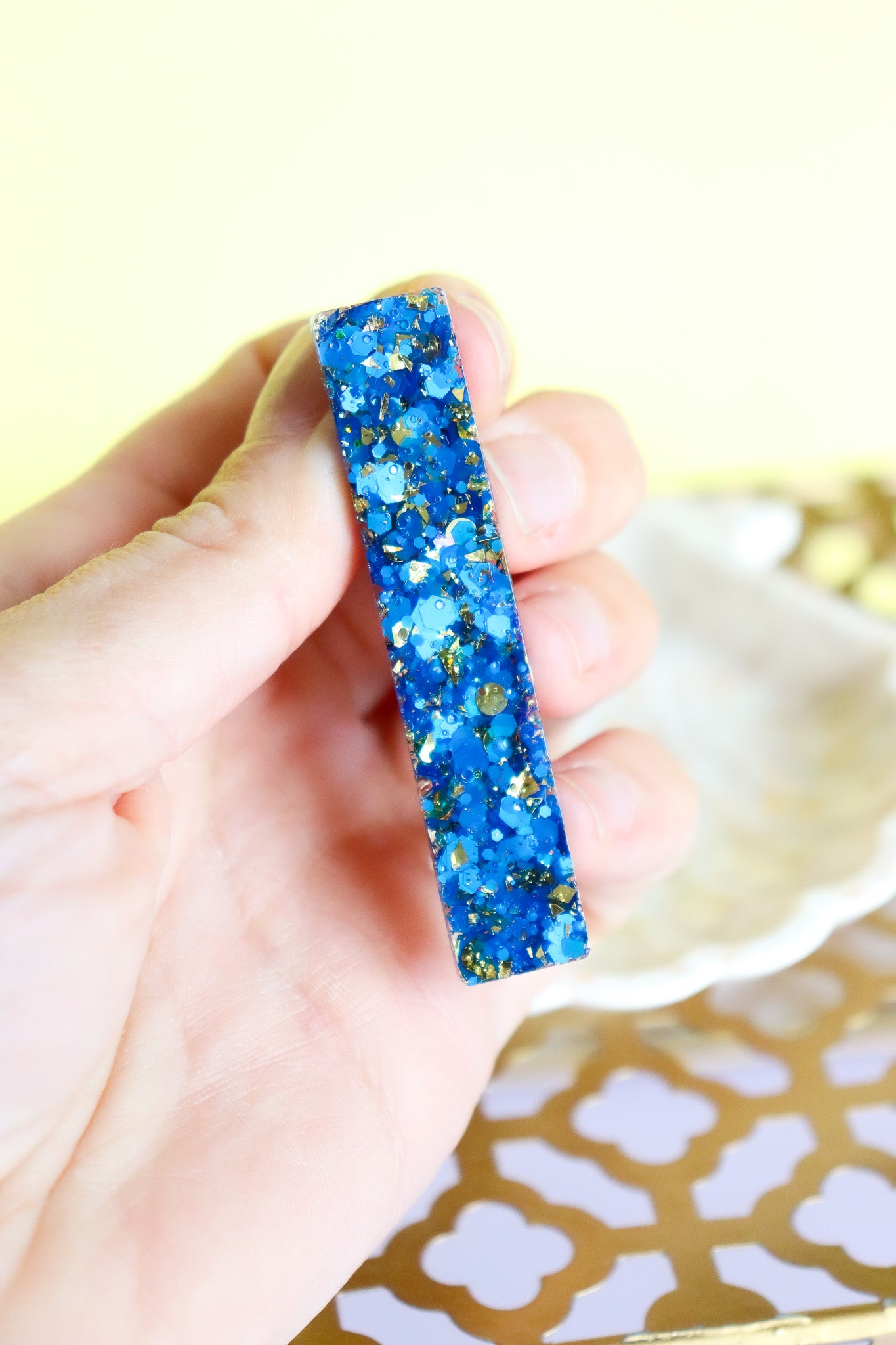 Barrette droite paillettes bleues et or