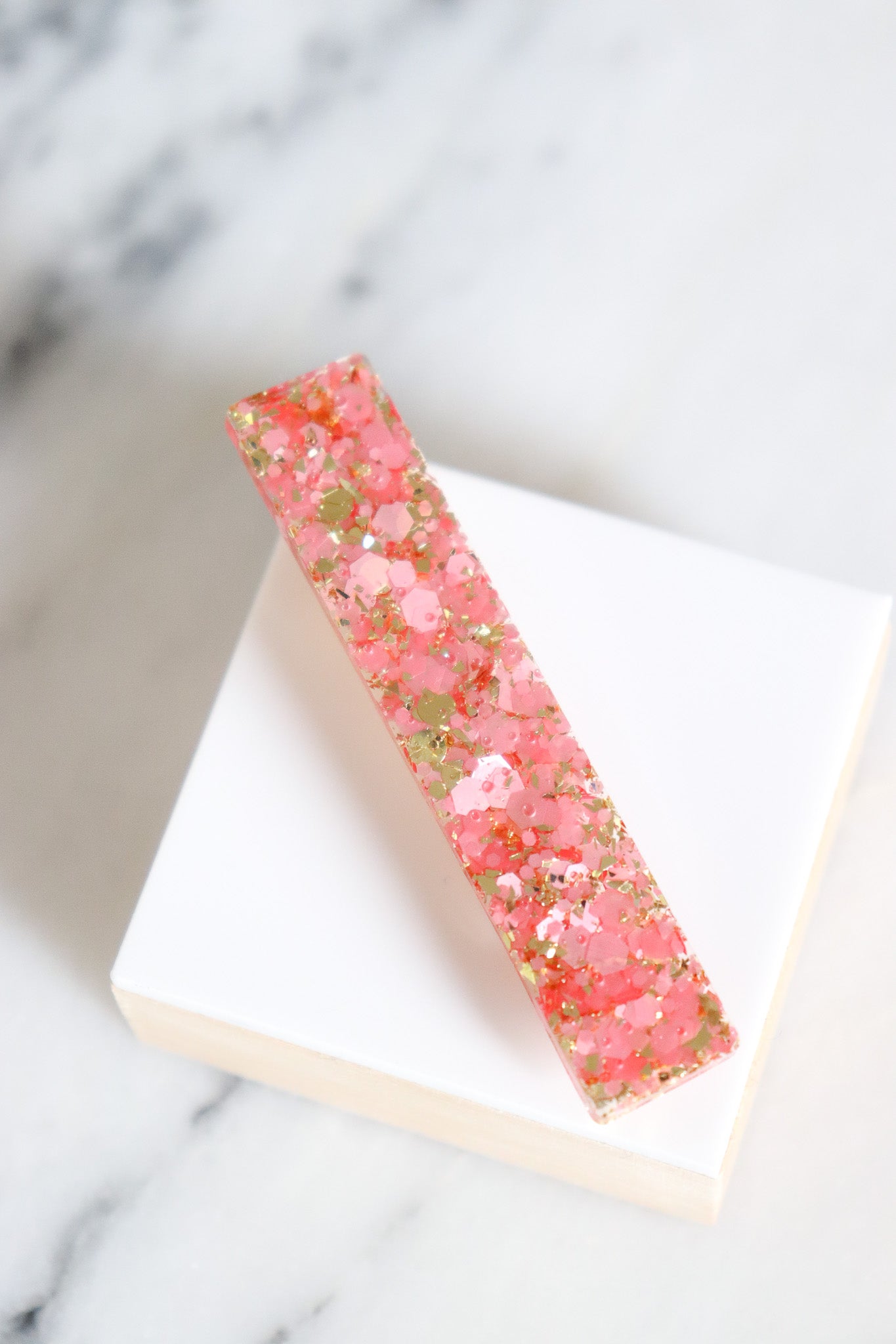 Barrette droite paillettes roses et or