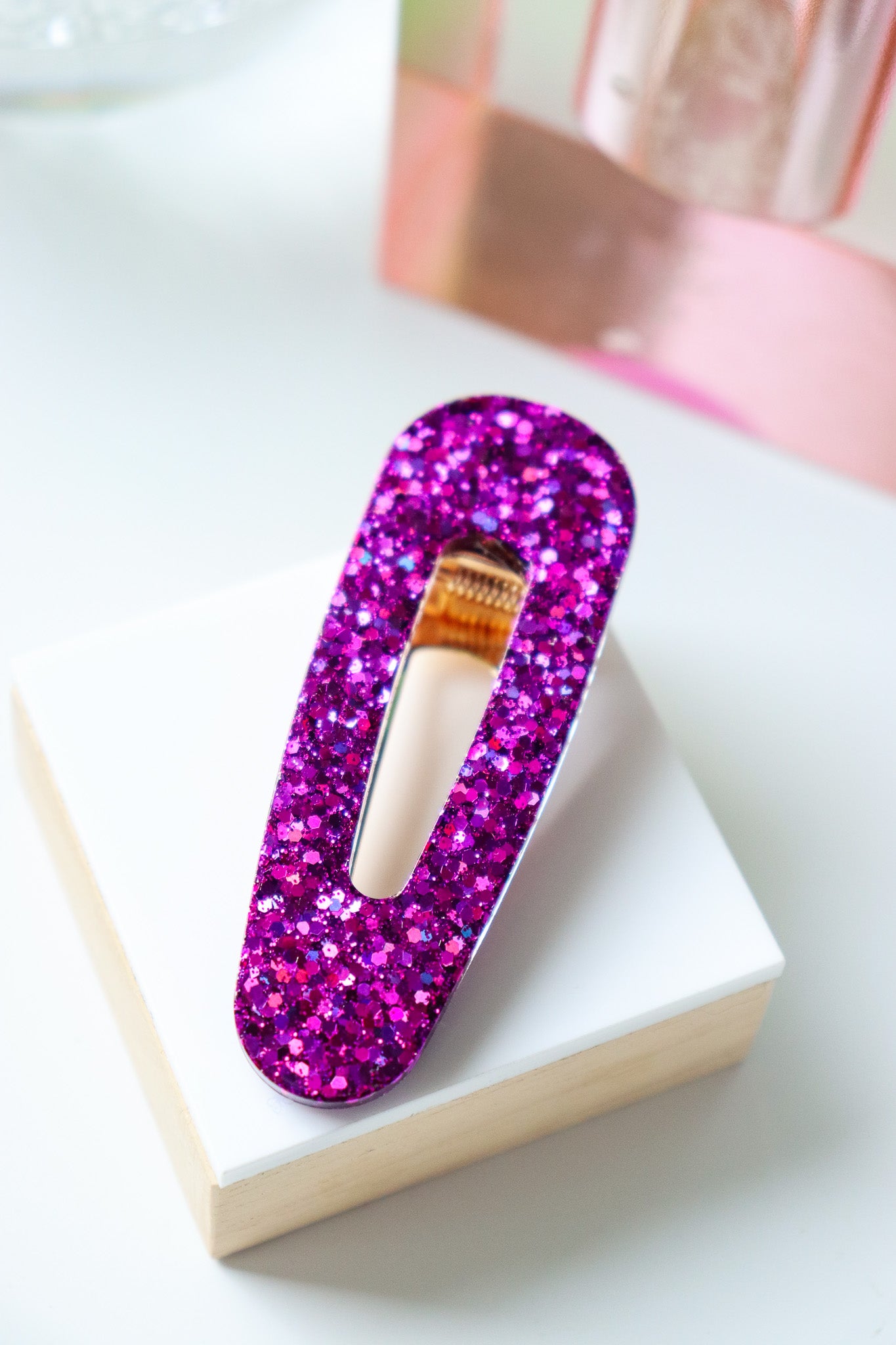 Barrette triangle deep violet