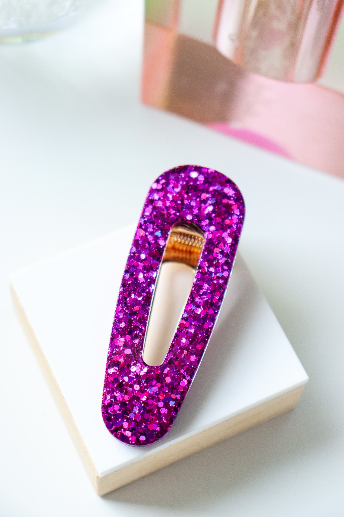 Barrette triangle deep violet