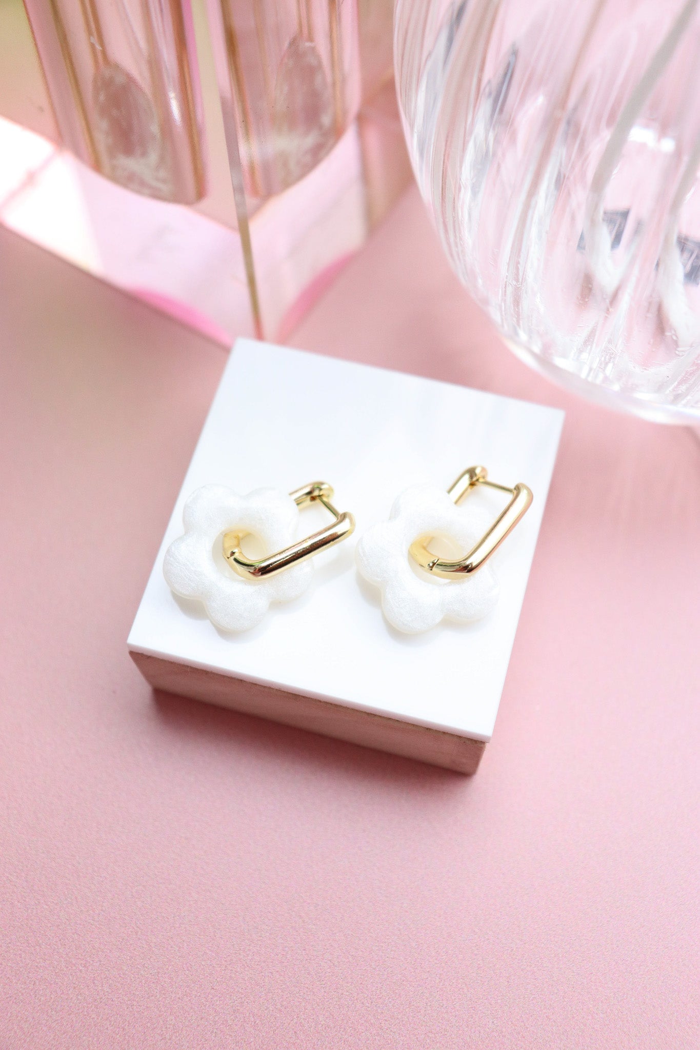 Boucles d'oreilles Isabelle L Blanc Nacré