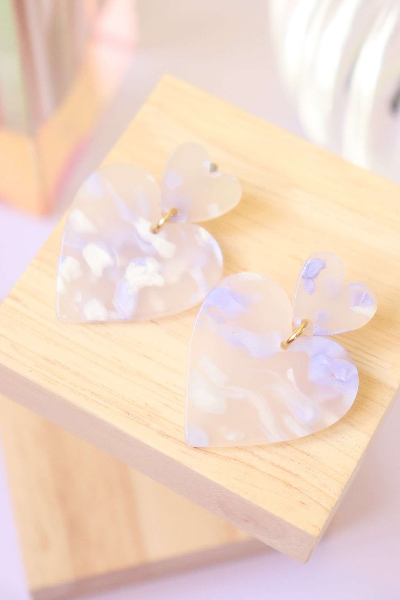 Boucles d'oreilles Augustine Violet nacré