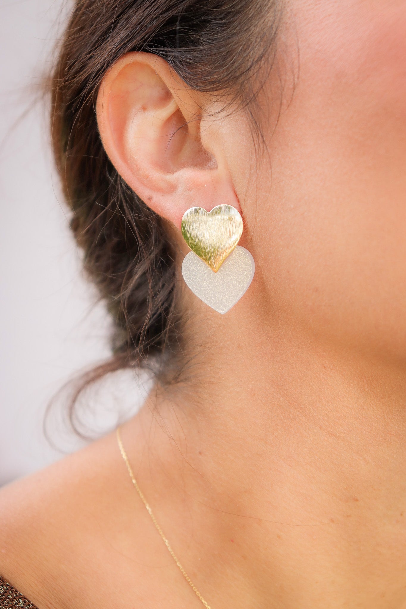 Boucles d'oreilles Caroline Blanc paillettes nacrées