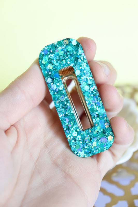Barrette rectangle paillettes turquoises