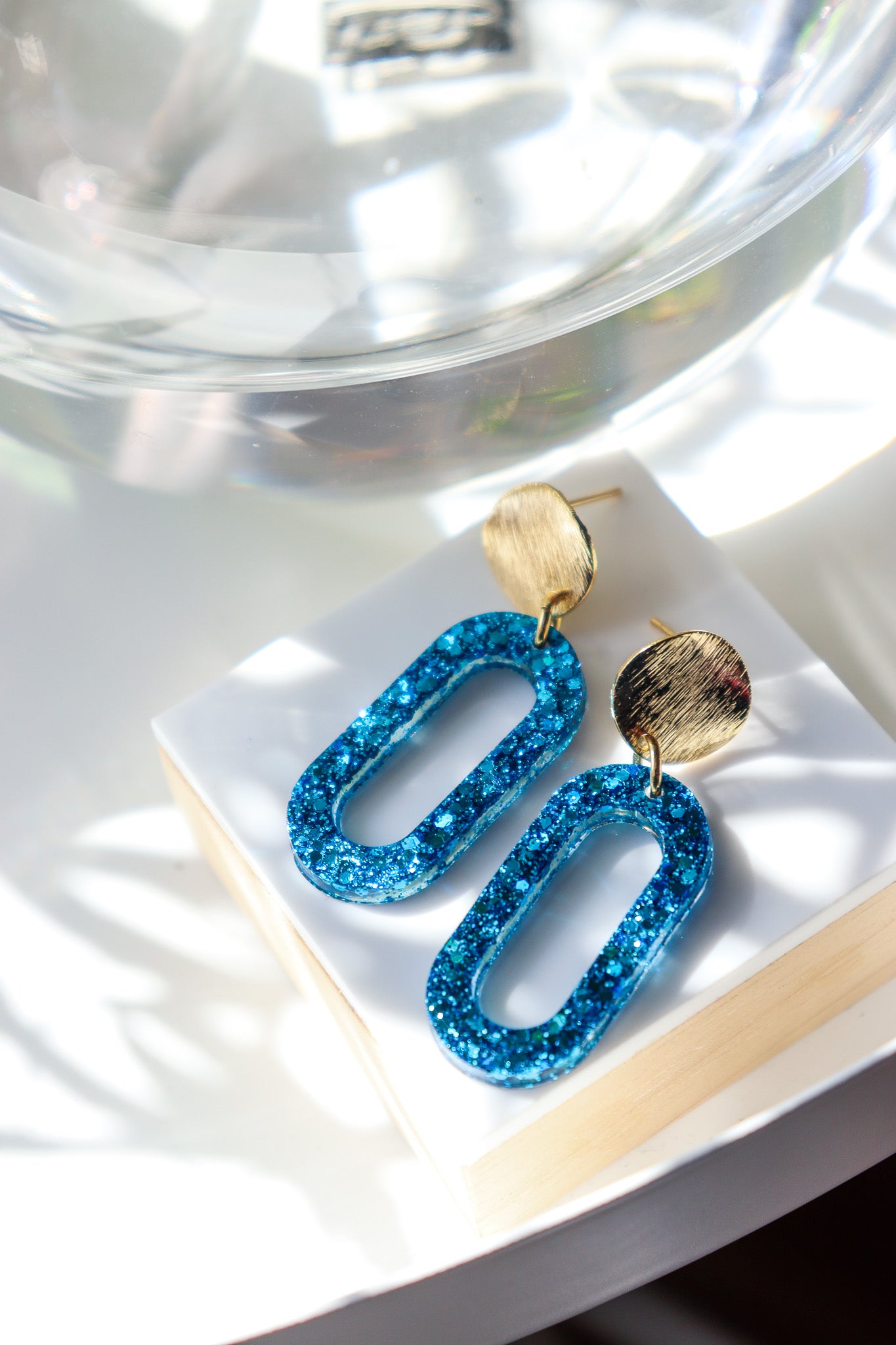 Boucles d'oreilles Marie paillettes bleues